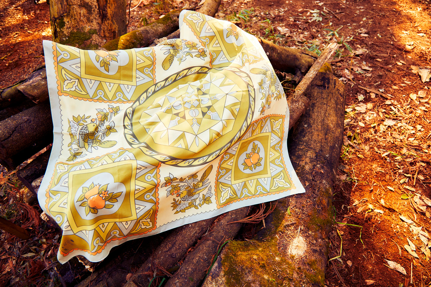 Extreme Silk Scarf Large 110 x 110 / Crystal Natue-Yellow