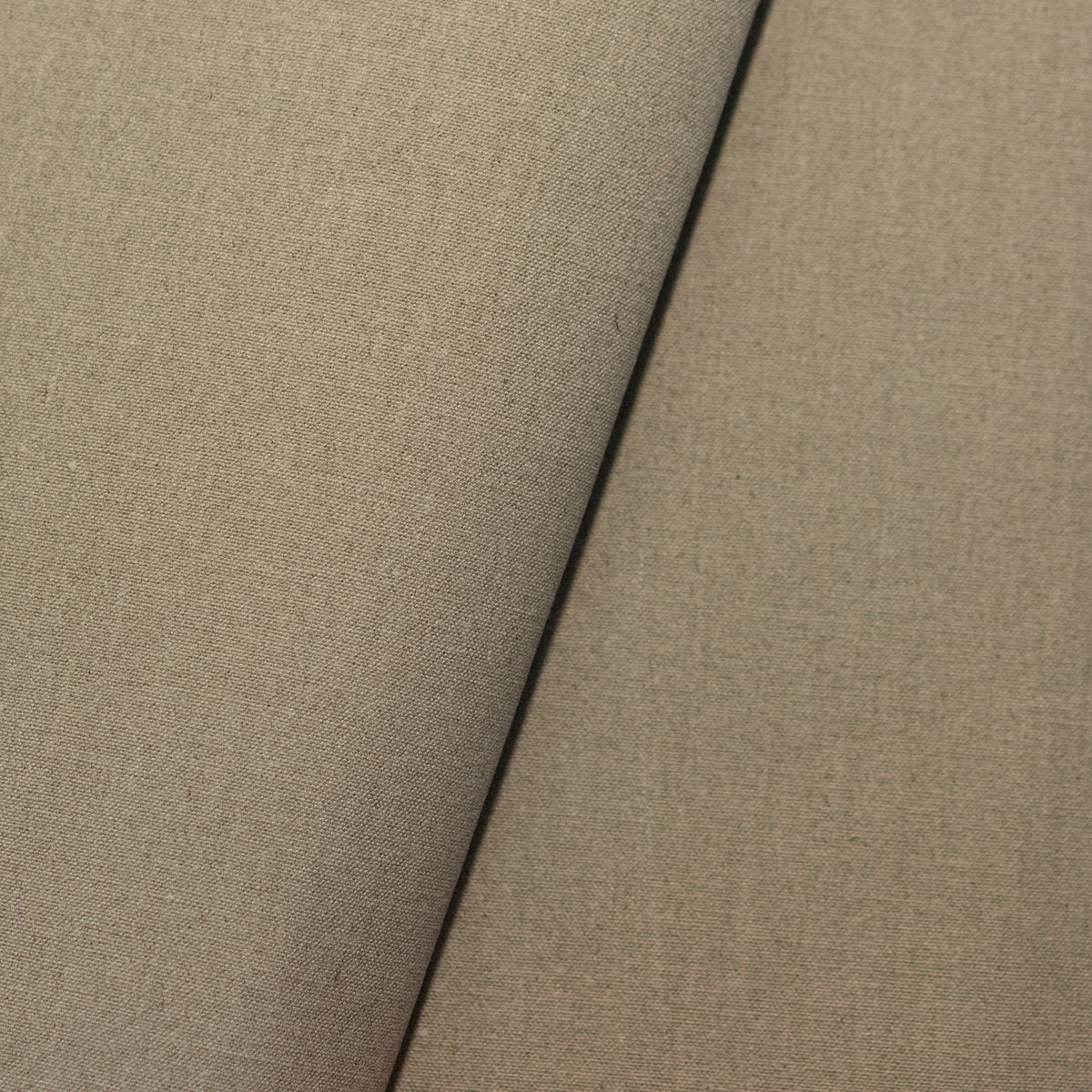 2500_P No.10 Linen canvas (Paraffin coated)