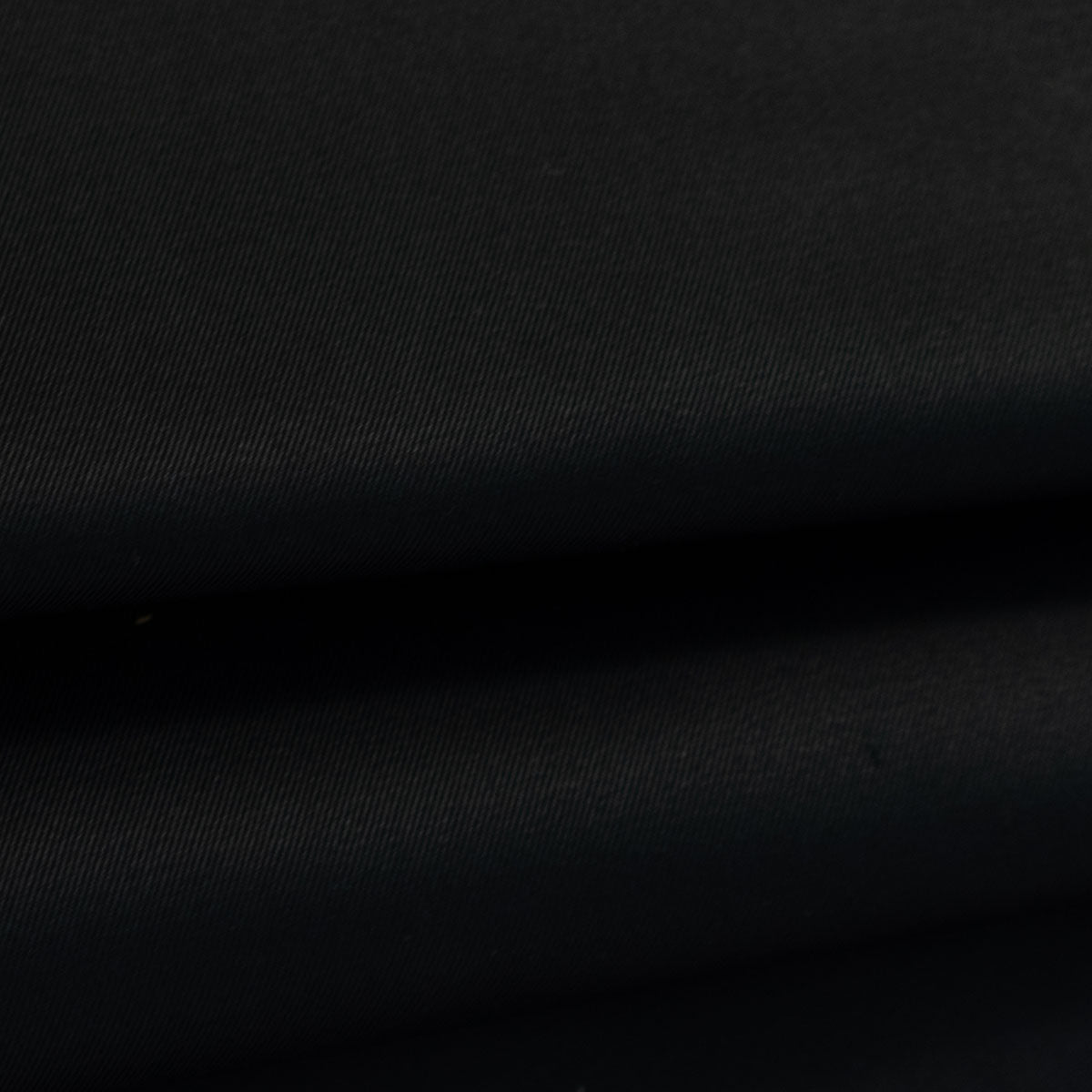 M957 COTTON AND POLYESTER DYED TWILL